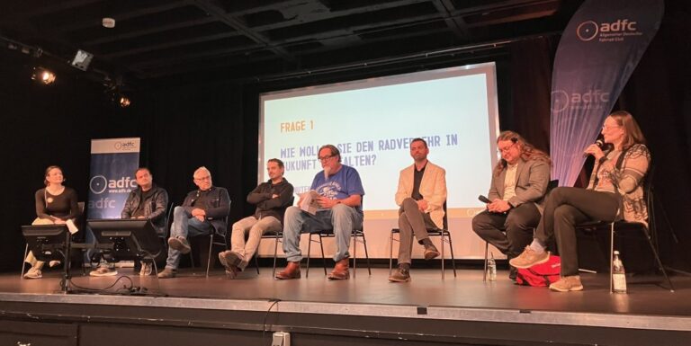 „Radverkehrspolitik in Straubing“ – Podiumsdiskussion der ADFC-Ortsgruppe